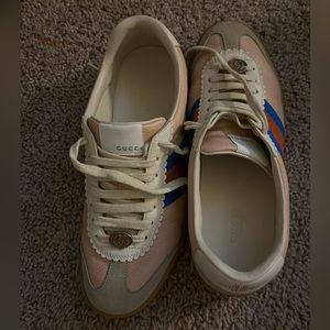 Light pink Gucci sneakers leather gently used